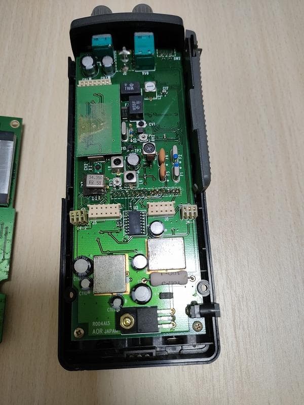 AOR 広帯域受信機 AR8000　530khz～1900Mhz 中古現状品