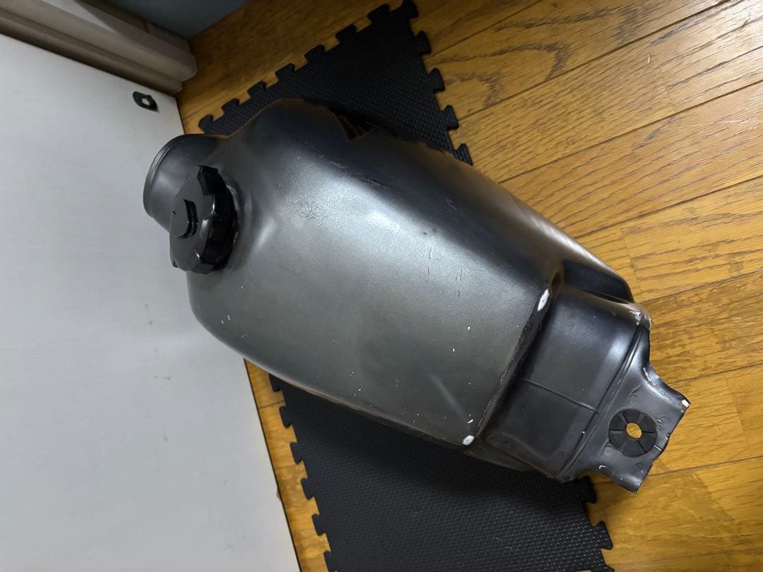 ホンダ　FTR223 タンク　鍵　キャップ　コック付き ガソリンタンク