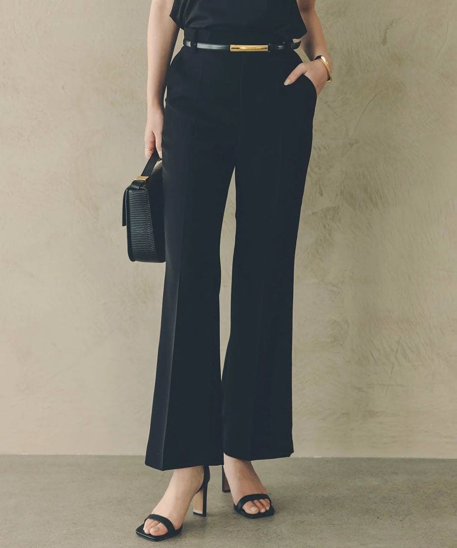 anuans スリムフィットセミフレアパンツ