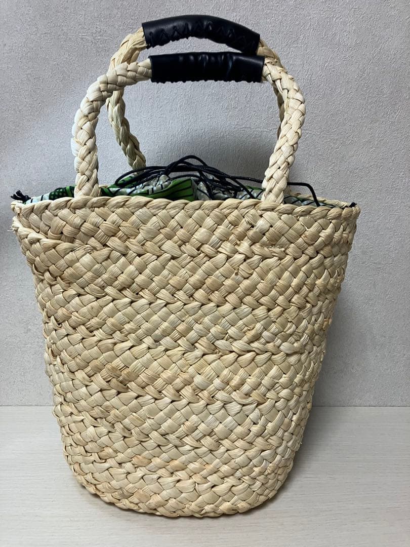 【極美品】イアパピヨネ earPAPILLONNER かごバッグ レッサーパンダ