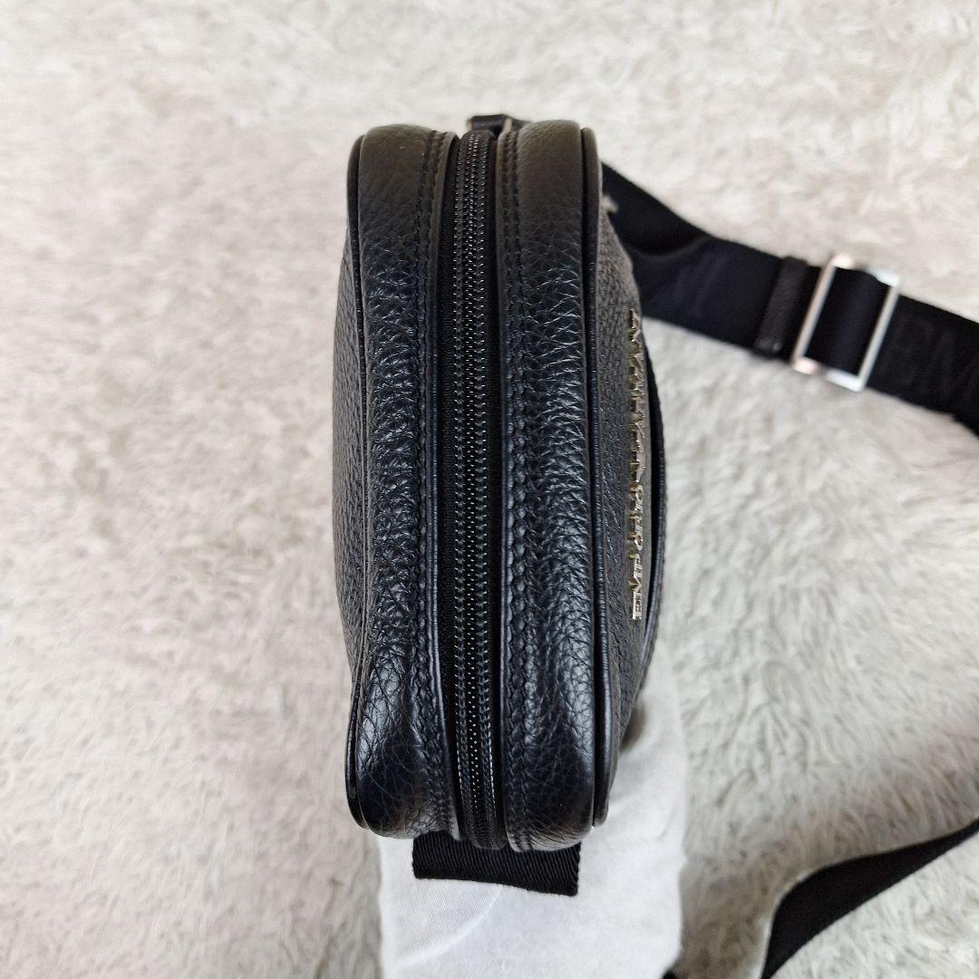 エンポリオアルマーニ　ショルダーバッグ　レザーシボ加工　シルバーロゴプレート　黒