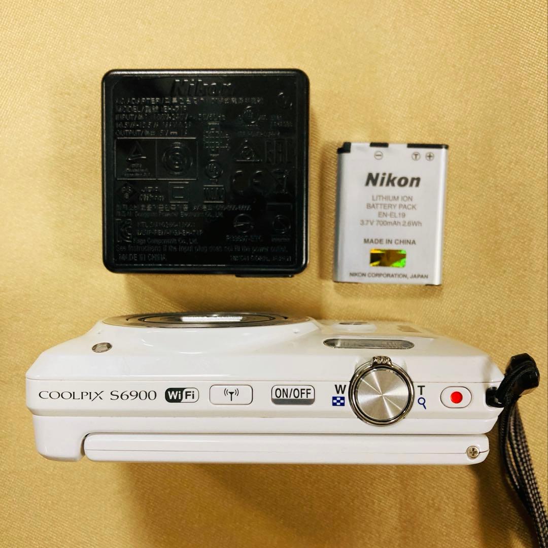 【美品】Nikon COOLPIX s6900 ニコン　自撮り可能 動作確認済