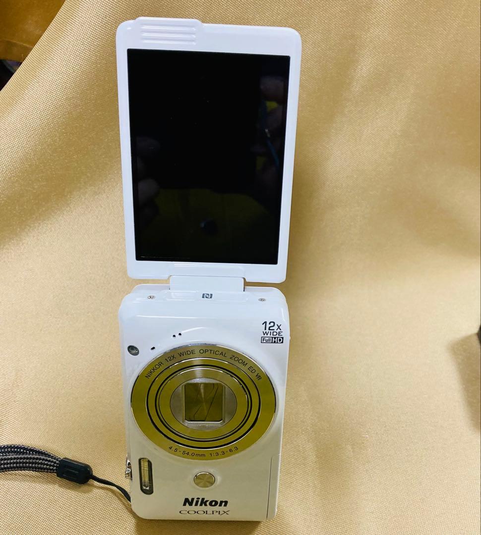 【美品】Nikon COOLPIX s6900 ニコン　自撮り可能 動作確認済