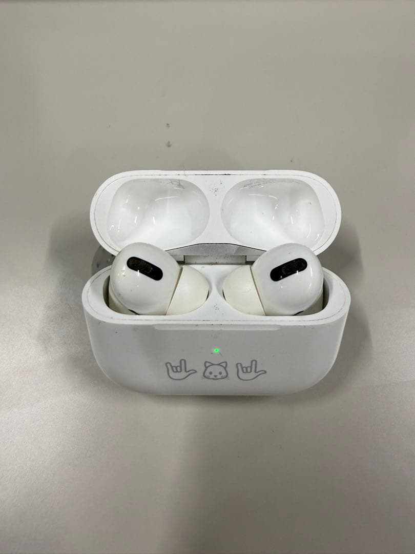 AirPods本体 xgirlカバー付き