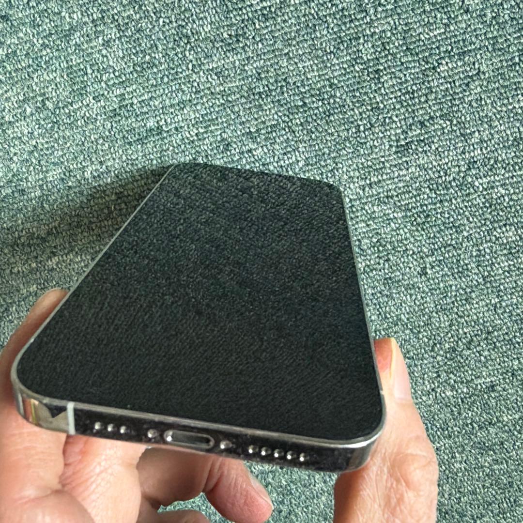 A*☆様 iPhone12 PRO シルバー　SIMフリー