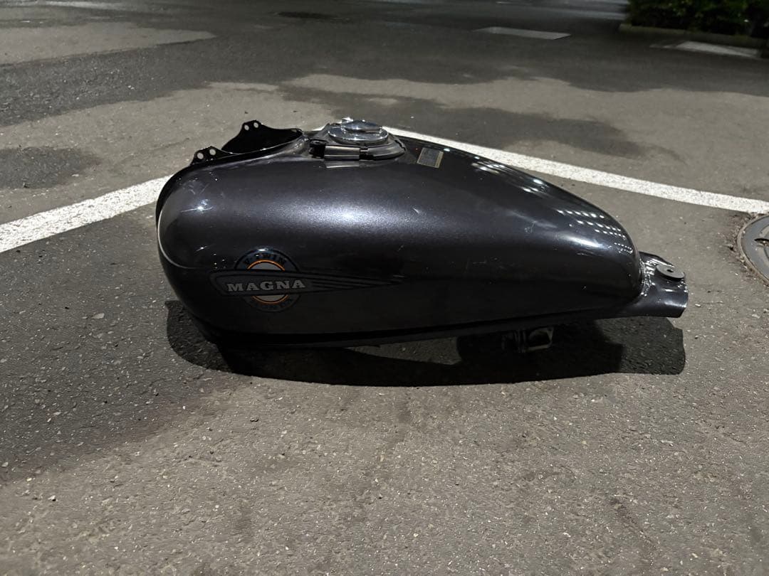 MAGNA マグナ250 純正タンク　黒