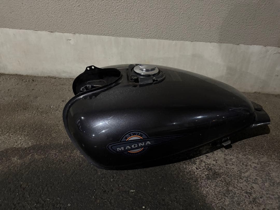 MAGNA マグナ250 純正タンク　黒