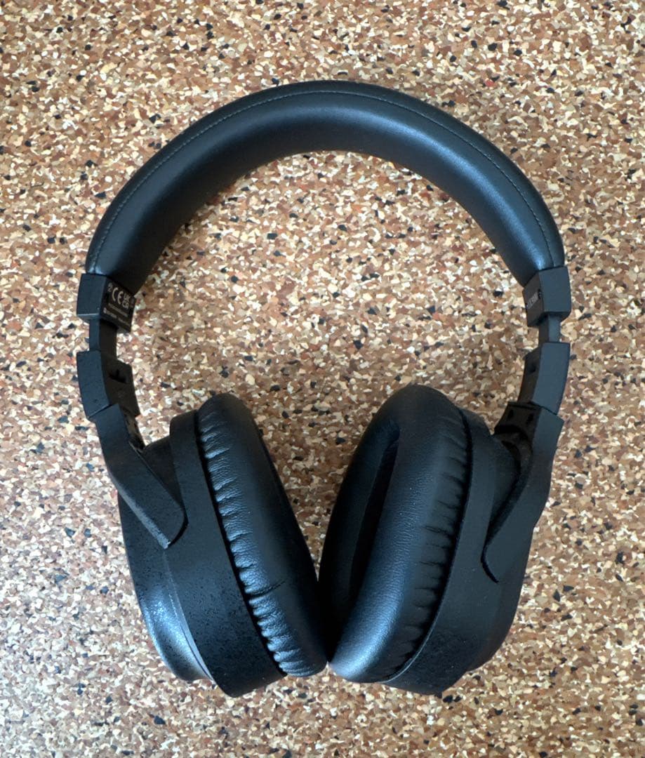 final UX3000 ヘッドホンスタンド付き　ノイズキャンセリング