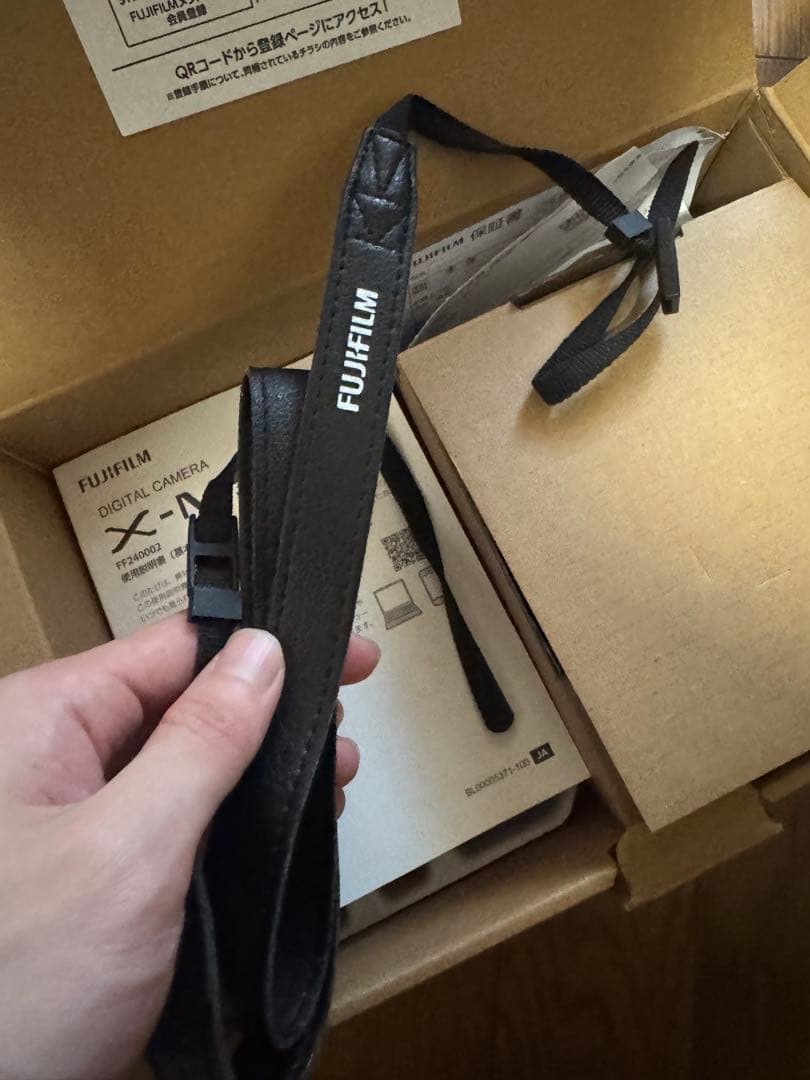 FUJIFILM XM5 シルバー　レンズセット 1年保証つき！