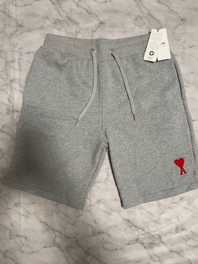 ami paris アミパリス ショートパンツ