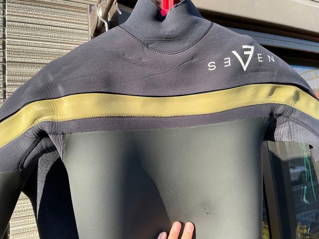 SEVEN セミドライスーツ 5x3 ブラック・カーキ