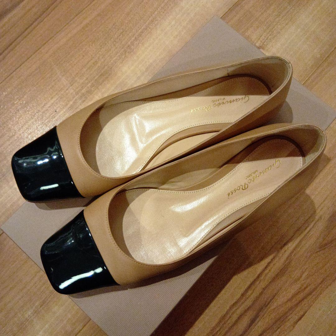 N*l様 ★美品★Gianvito Rossi ベージュと黒のフラットシューズ