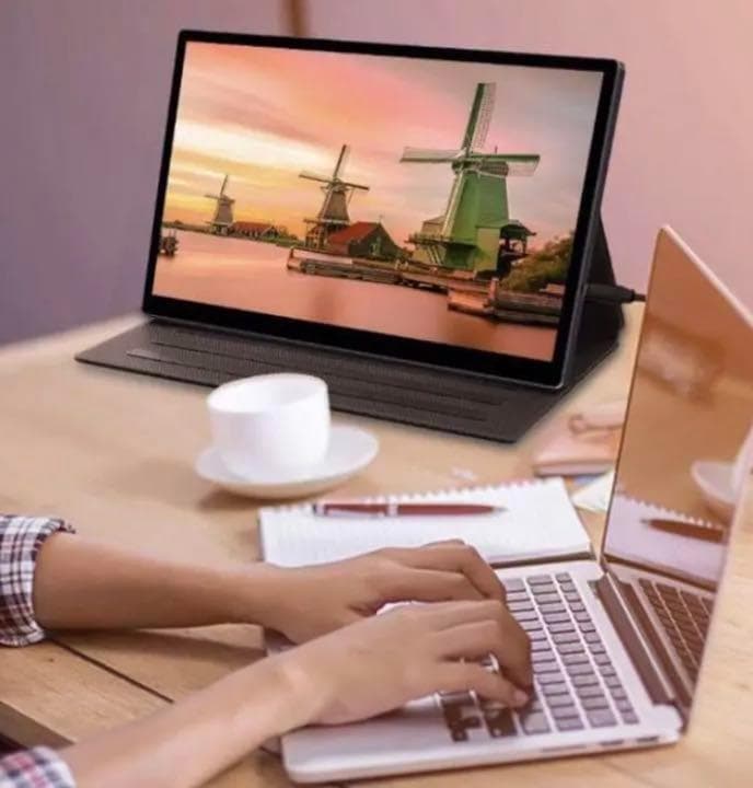 タッチパネル操作OK❣遅延なく高感度でストレスフリー♪❤4Kモバイルモニター