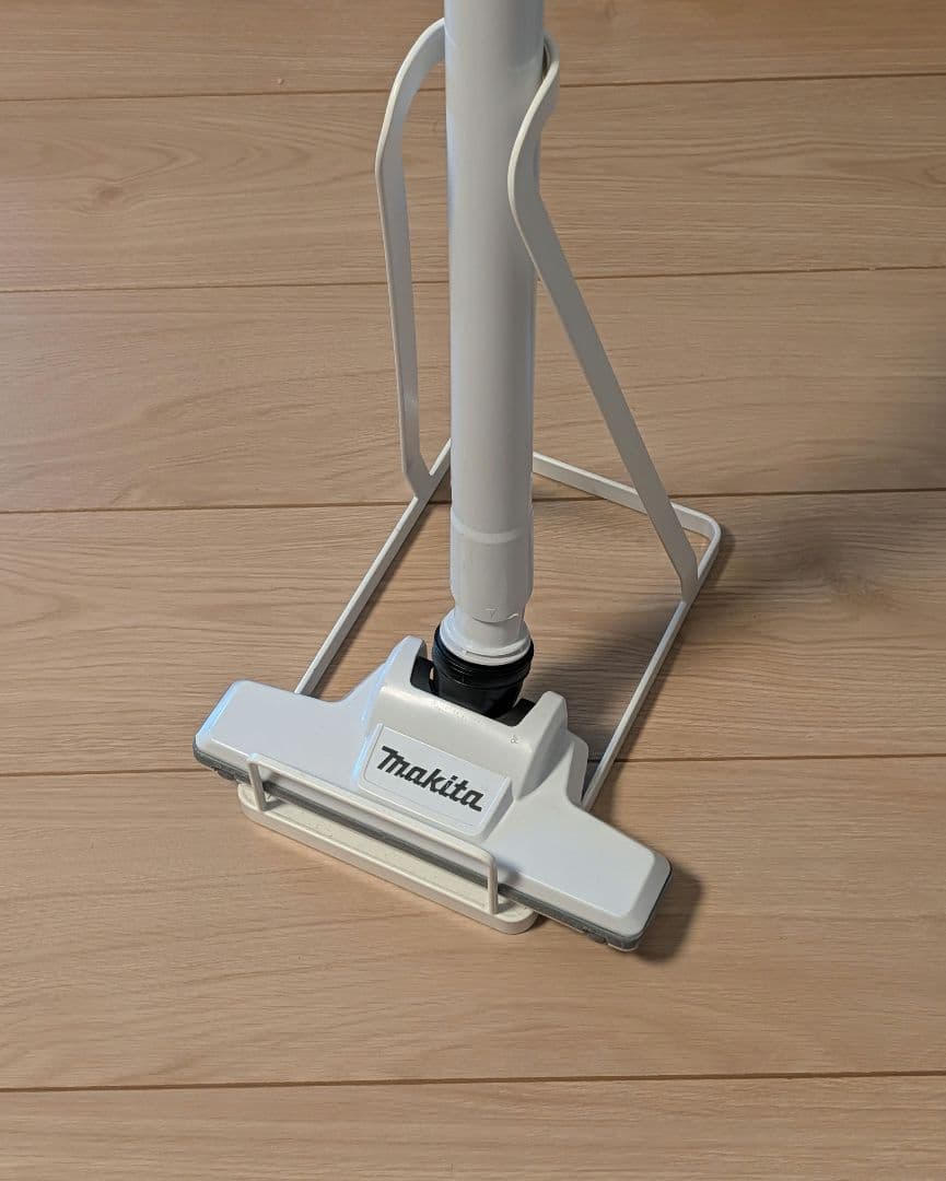 Makita マキタ　CL286FD 充電式クリーナー 18vバッテリー二個