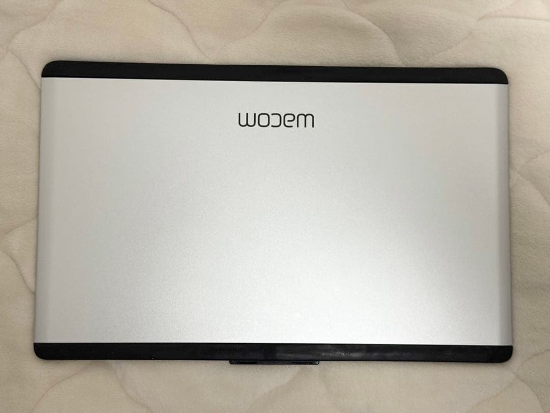 wacom Cintiq 13HD 液晶ペンタブレット DTK-1300