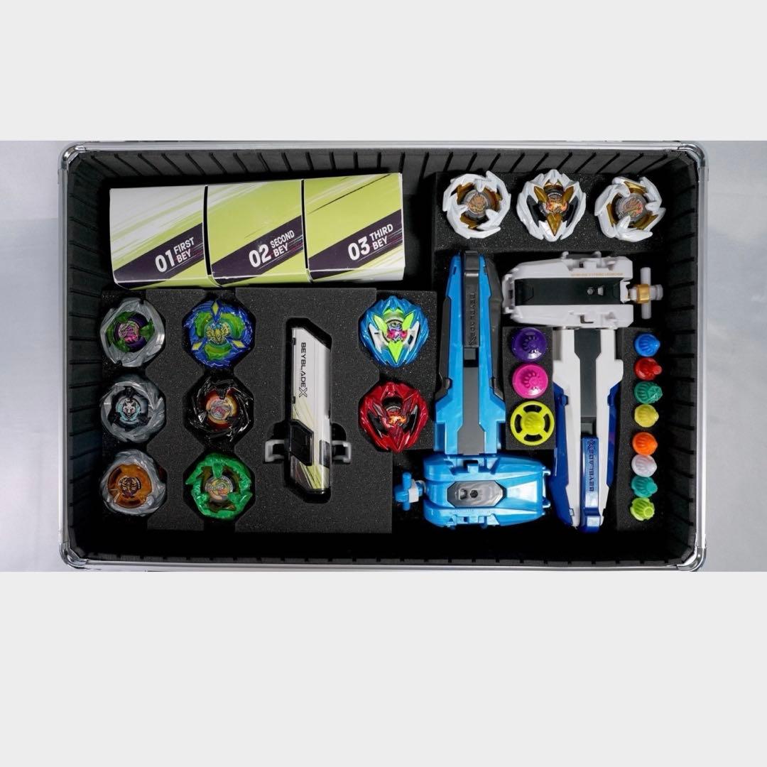 ドリームボックス ベイブレードX ギアケース　アタッシュケース　中サイズ