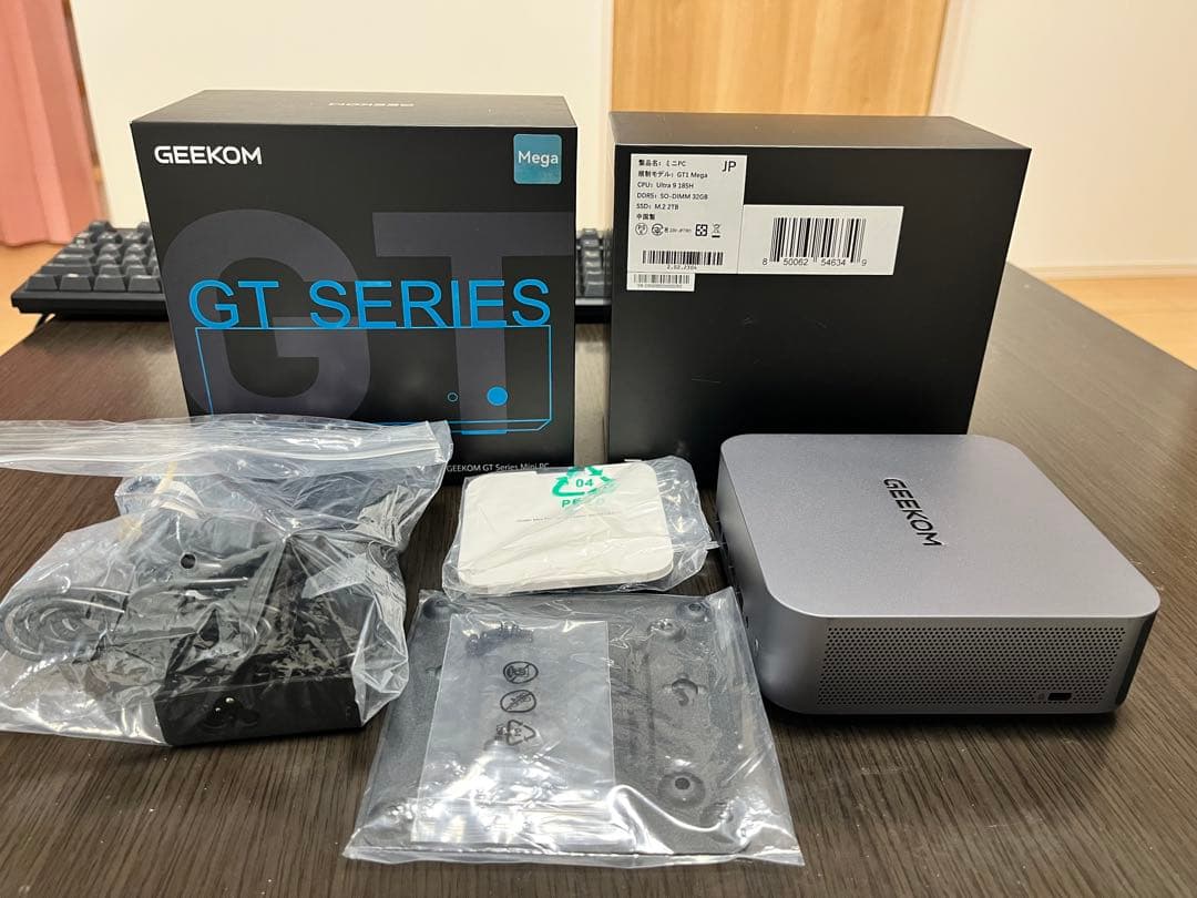 GEEKOM GT1 mega 2テラ　超高性能キーボード付！