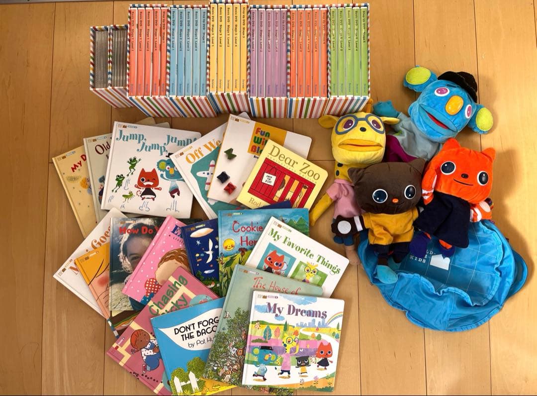 ワールドワイドキッズ　DVD・絵本・パペットセット