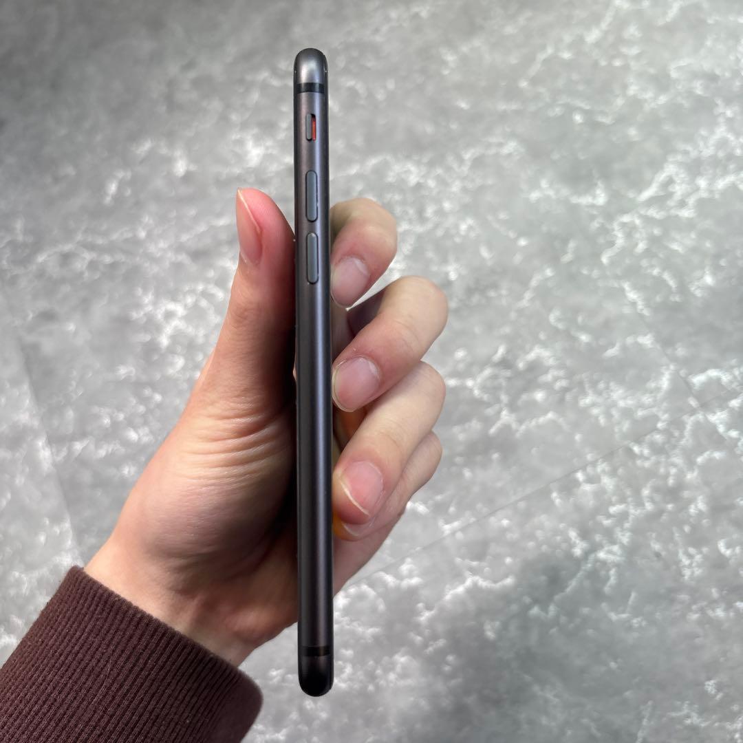 iPhone8 64GB ブラック