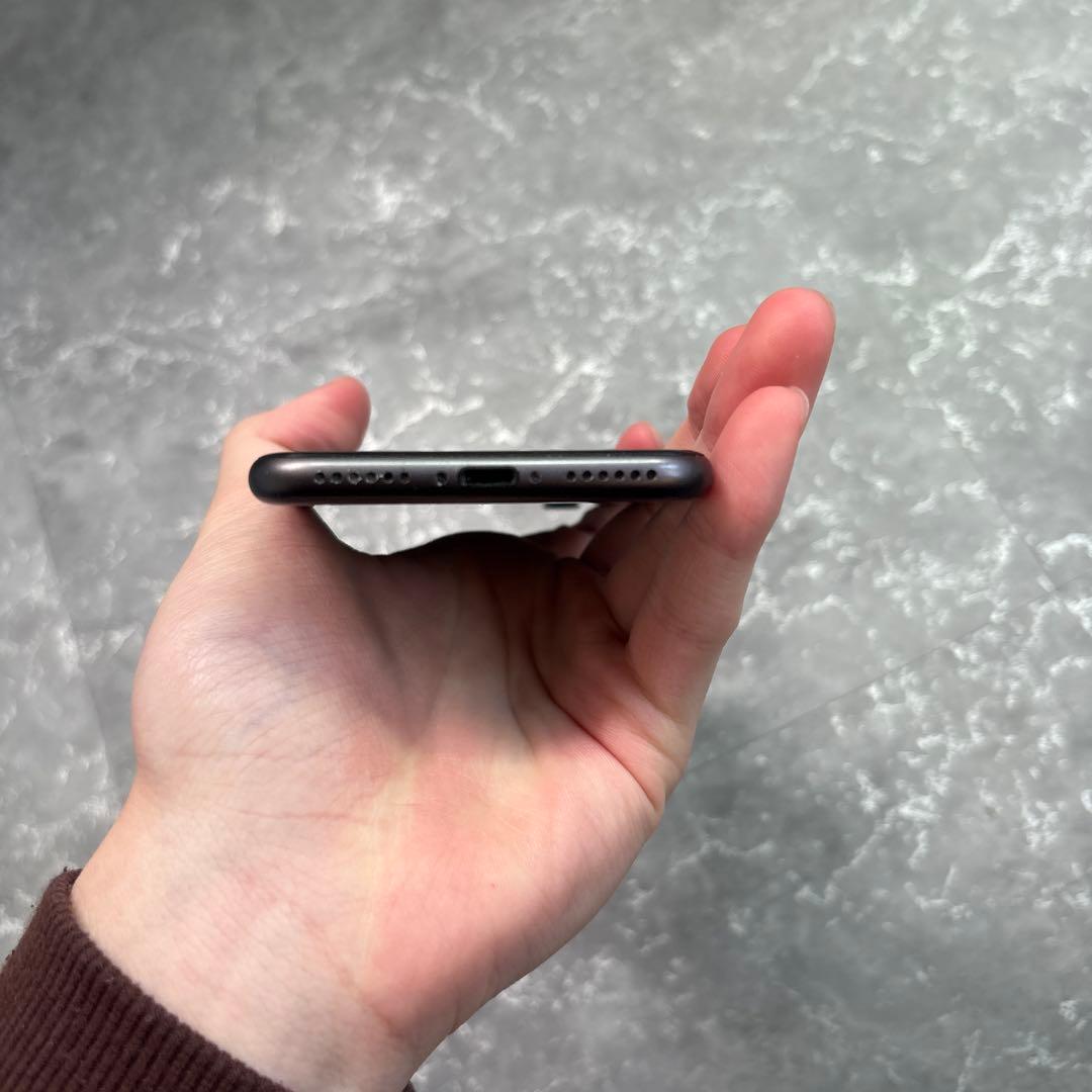 iPhone8 64GB ブラック