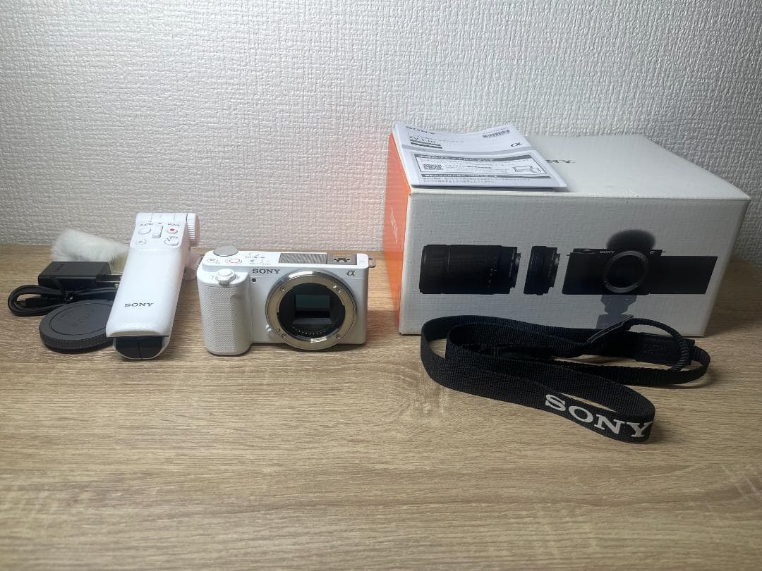 SONY ZV-E10 ホワイト【グリップ+SDカード(256GB)付き】