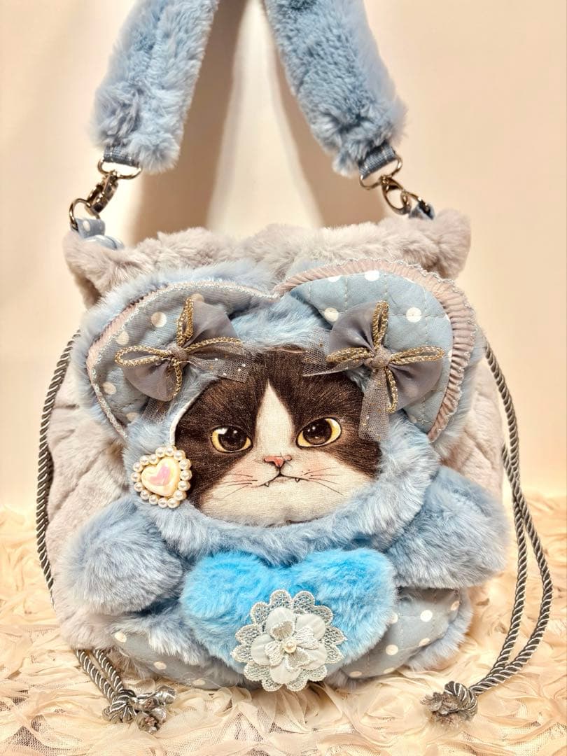 コヤンイサムチョン　ビーズファーのフワフワ肩掛けバッグ　ジョーズ　ハンドメイド