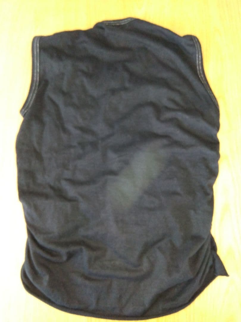 Comme des Garçons ブラックノースリーブカットソー