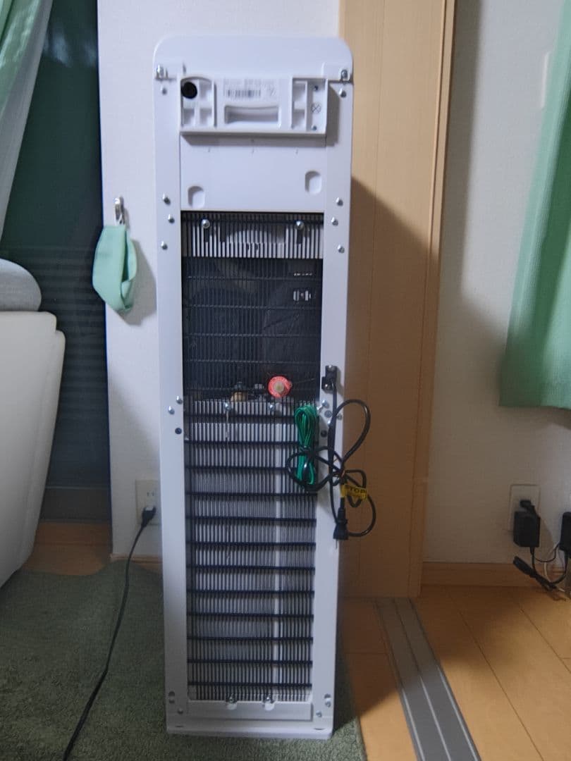 プレミアムウォーター　 ウォーターサーバー本体　famfit ホワイト