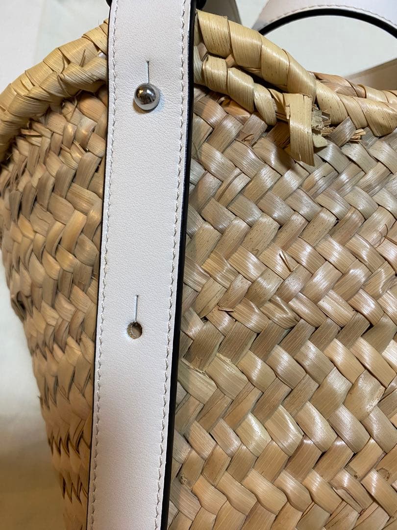 LOEWE ロエベ かごバッグ スモール（ホワイト）