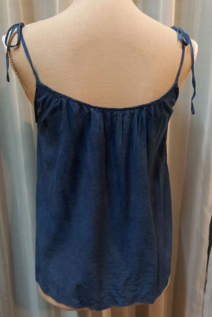 kittaコットンシルク素材の琉球藍染キャミソール