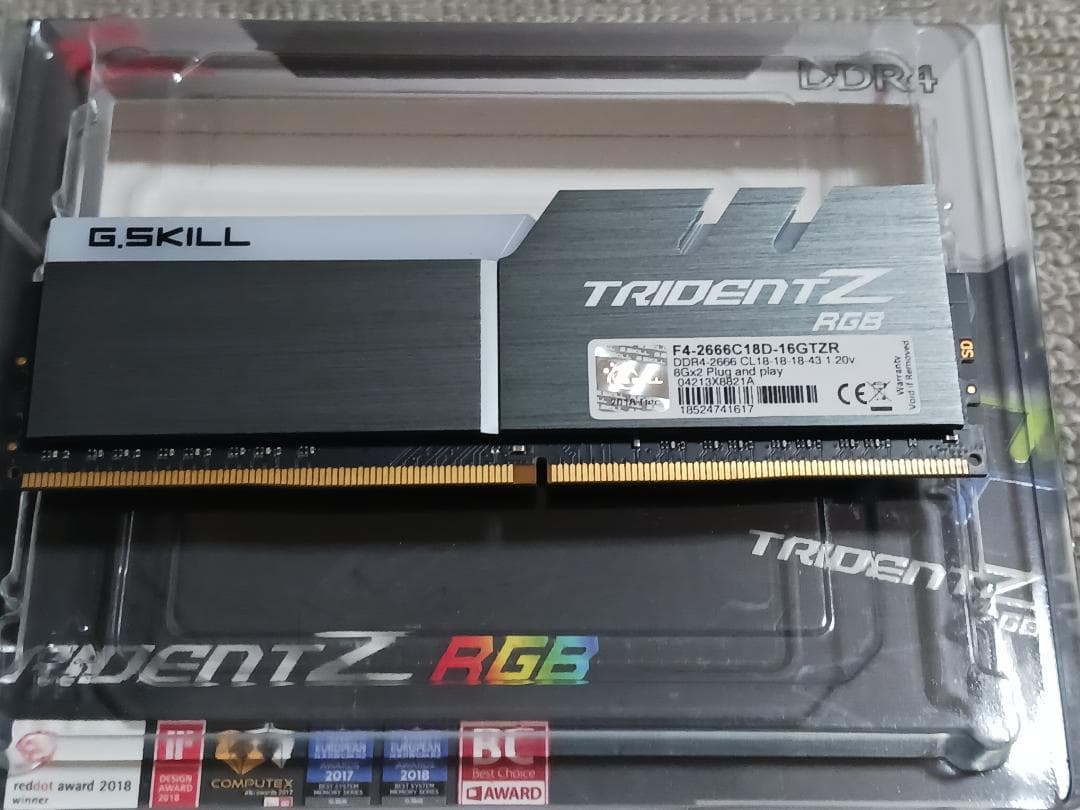 メモリー G.SKILL F4-2666C18D-16GTZR