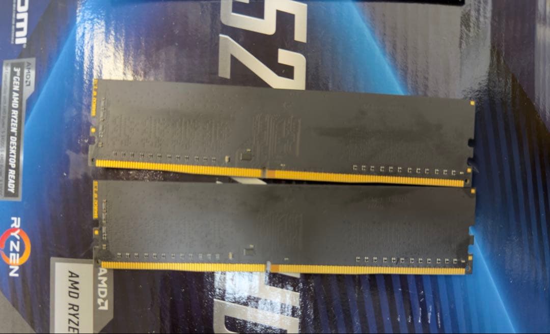 ①【合計16GB 】DDR4-3200MHz8GB×2枚 動作確認済み