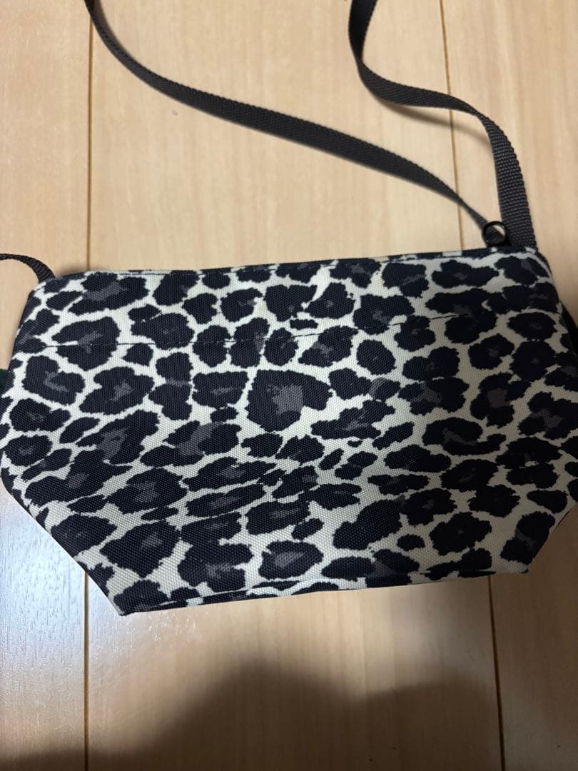 エルベシャプリエ Herve Chapelier パン サーブラン舟形ショルダー