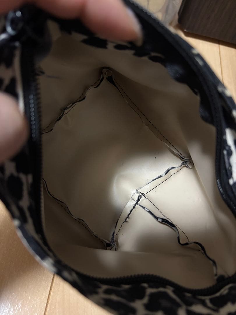 エルベシャプリエ Herve Chapelier パン サーブラン舟形ショルダー