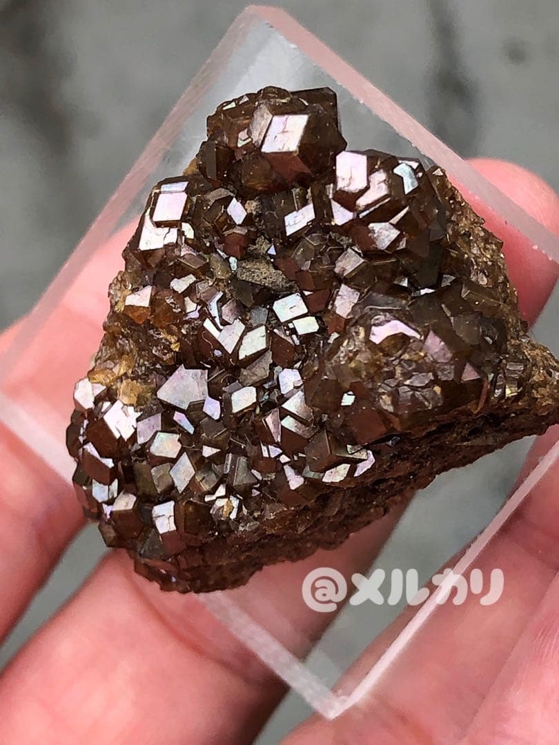 国産鉱物　天川村　レインボーガーネット（宝石質！）