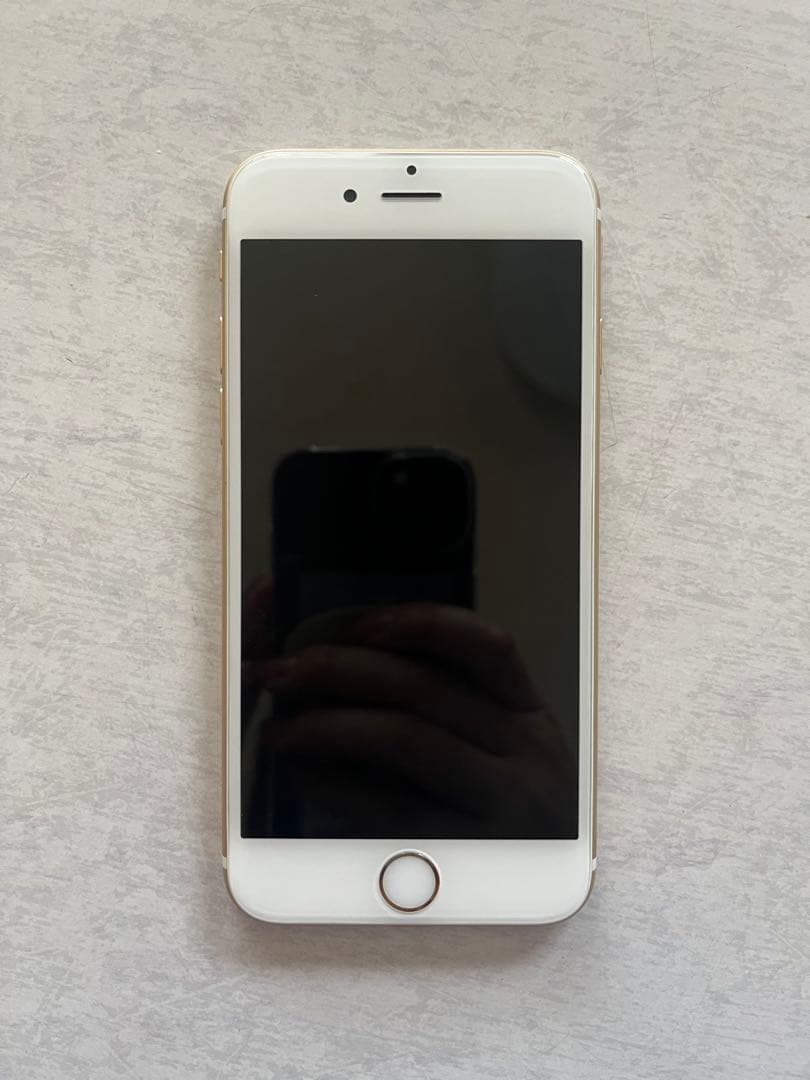 Apple iPhone 6s ゴールド本体