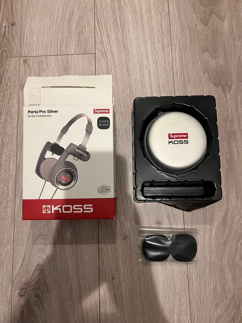 Supreme Koss Portapro ヘッドホン/ホワイト