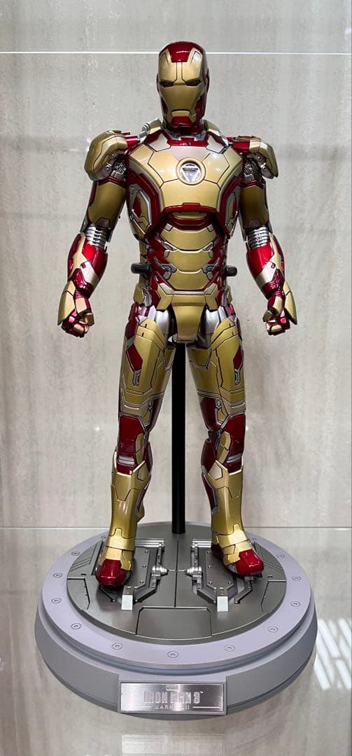 ホットトイズ1/6アイアンマンマーク42