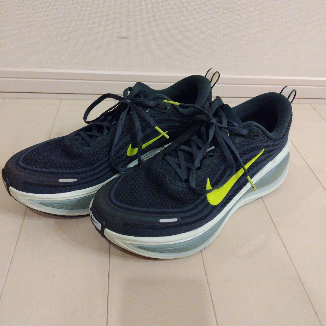 「最終値下げ」Nike ボメロプラス　サイズ27cm 美品