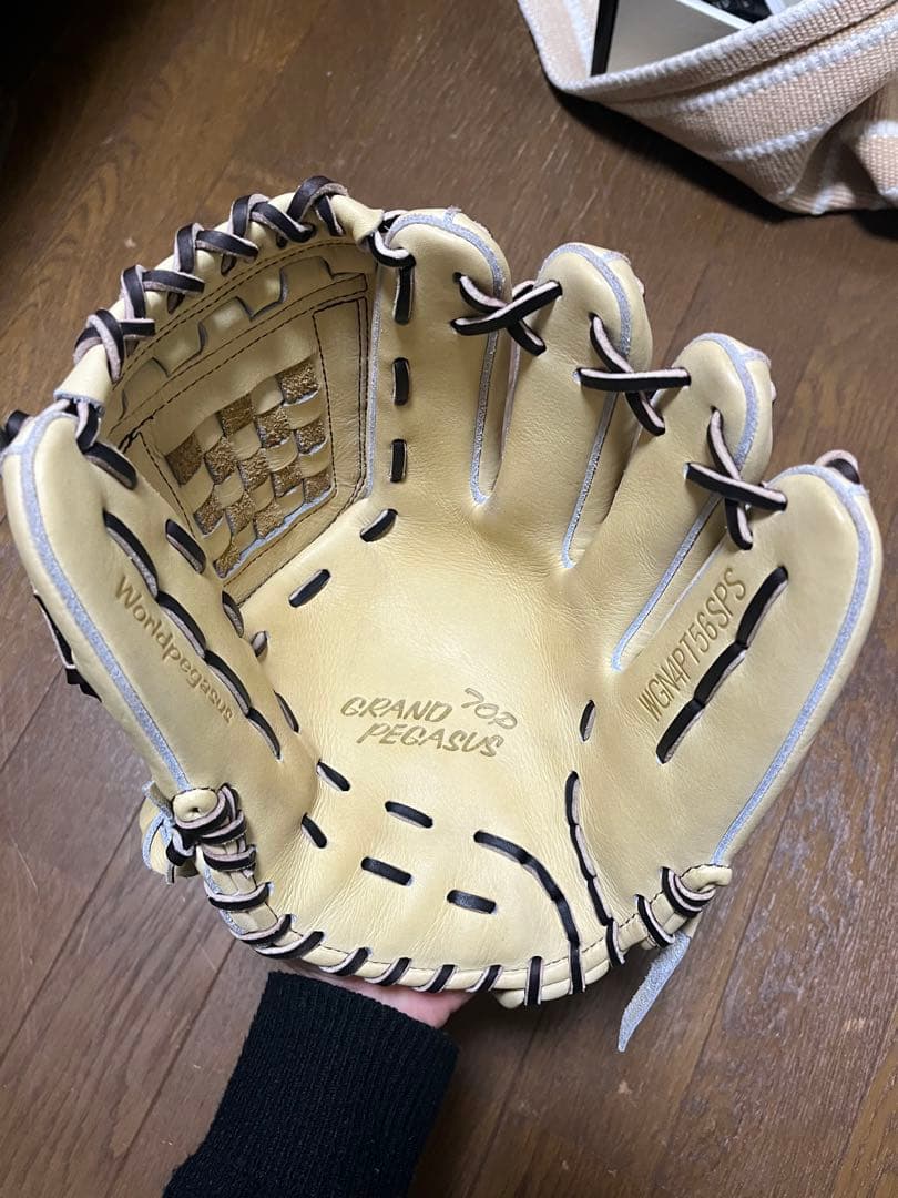 く*ン様 ワールドペガサス　軟式硬式兼用グローブ　オールラウンド