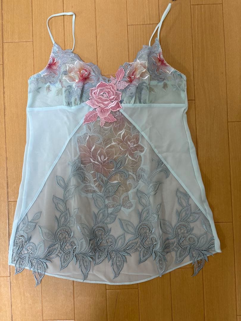 Salute 店舗限定　キャミソール