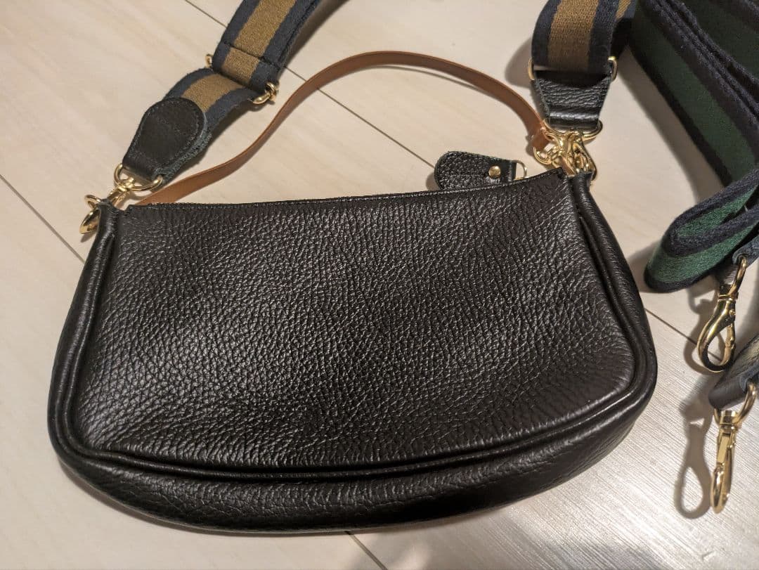 ヤングオルセン　ミニバッグ