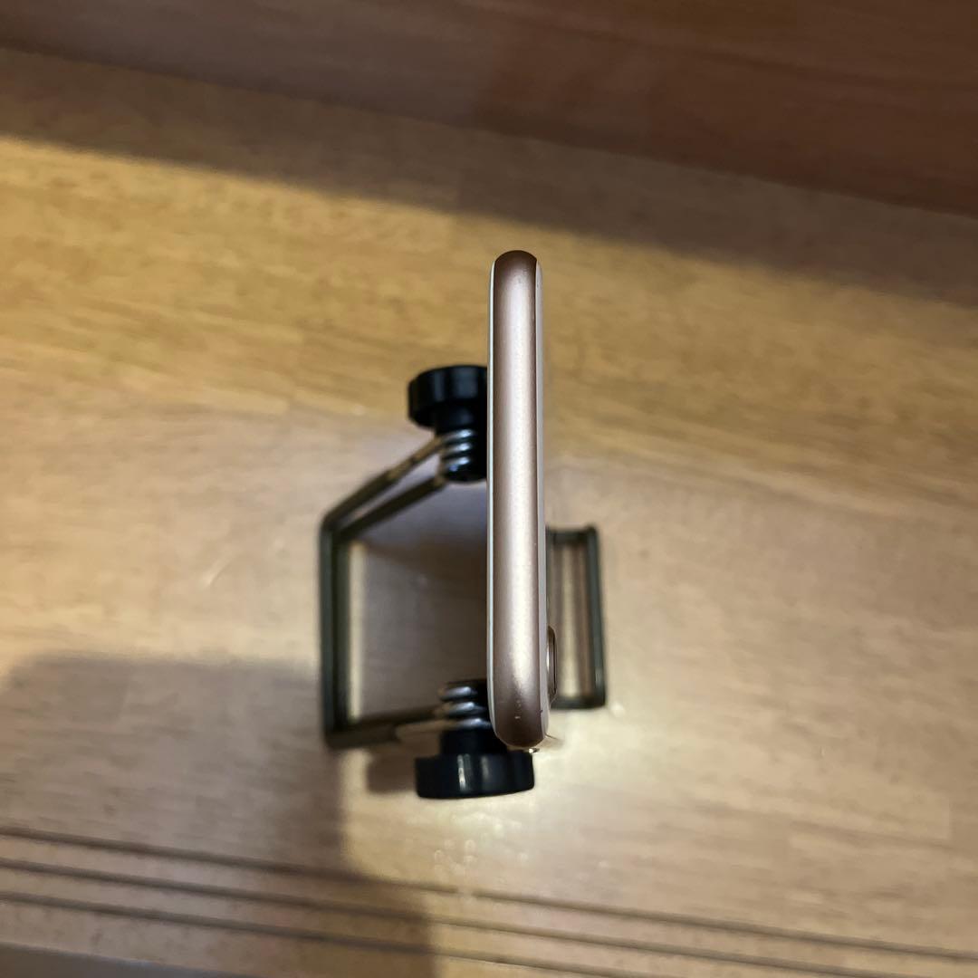 美品　iPhone8 本体