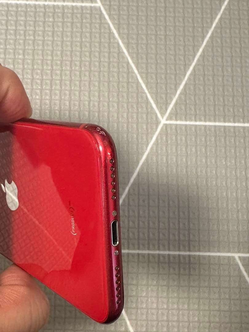 〈Apple careあり〉iPhoneSE 第２世代 64GB SIMフリー