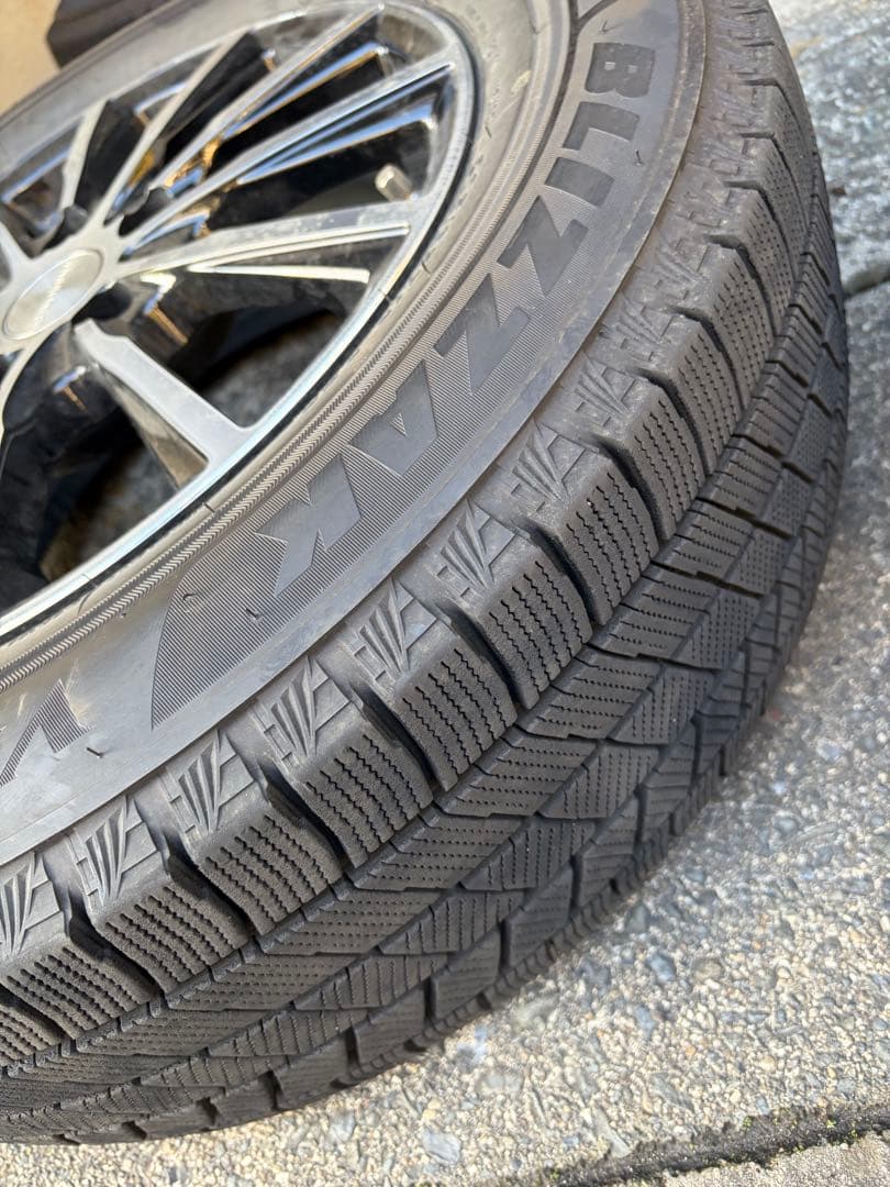 2024年製ブリザックスタッドレスタイヤ4本セットBALMINUM ホイール