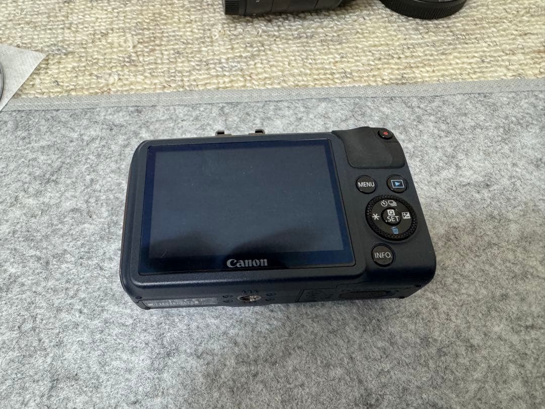 Canon EOSM ダブルレンズセット&望遠おまけ