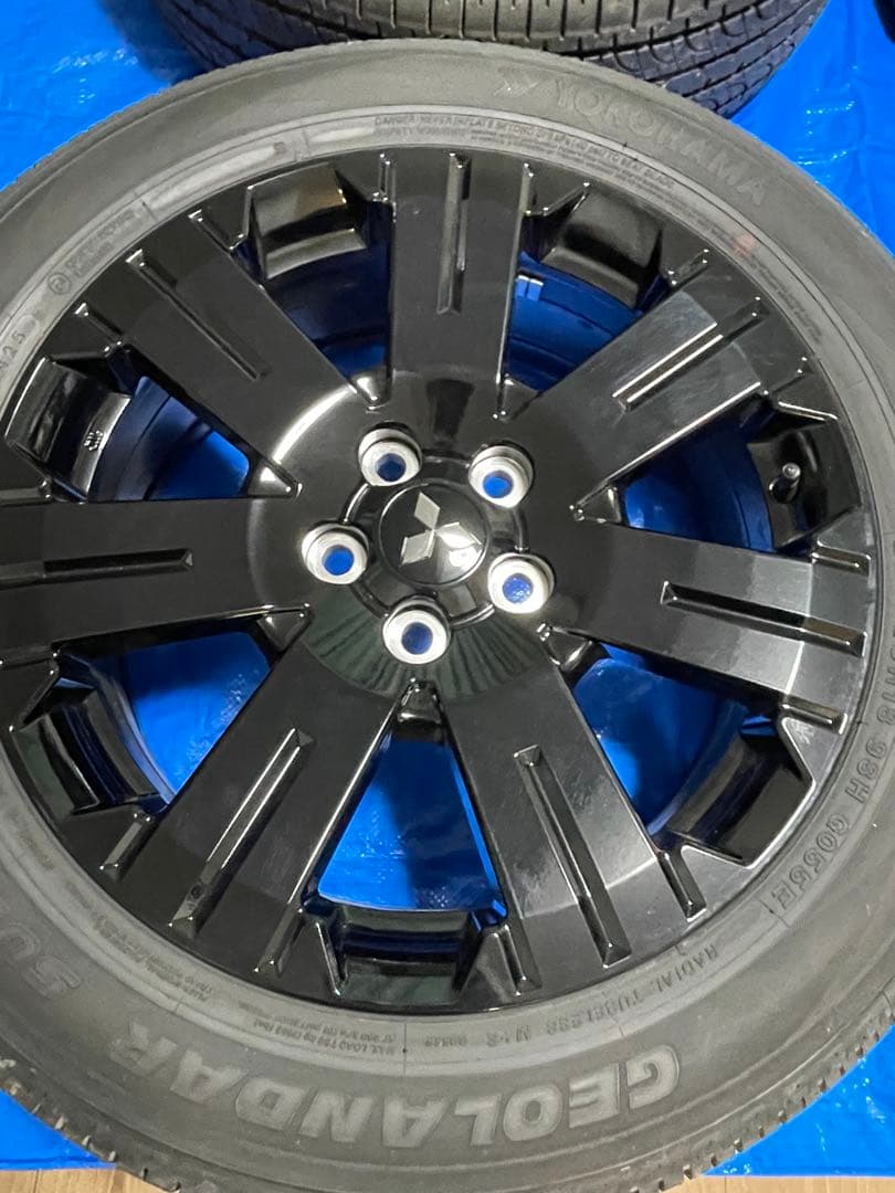 三菱デリカD5 シャモニー タイヤ ホイール【新車外し】1点ずつ出品　（3/4）