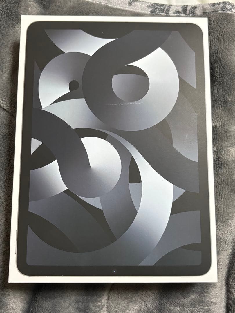 Apple iPad Air (第5世代) スペースグレー本体