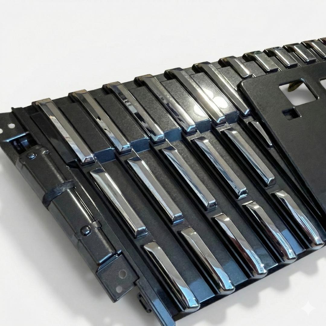 【新品】【送料込み】エスクァイア 80 前期　フロントグリル セット 純正品