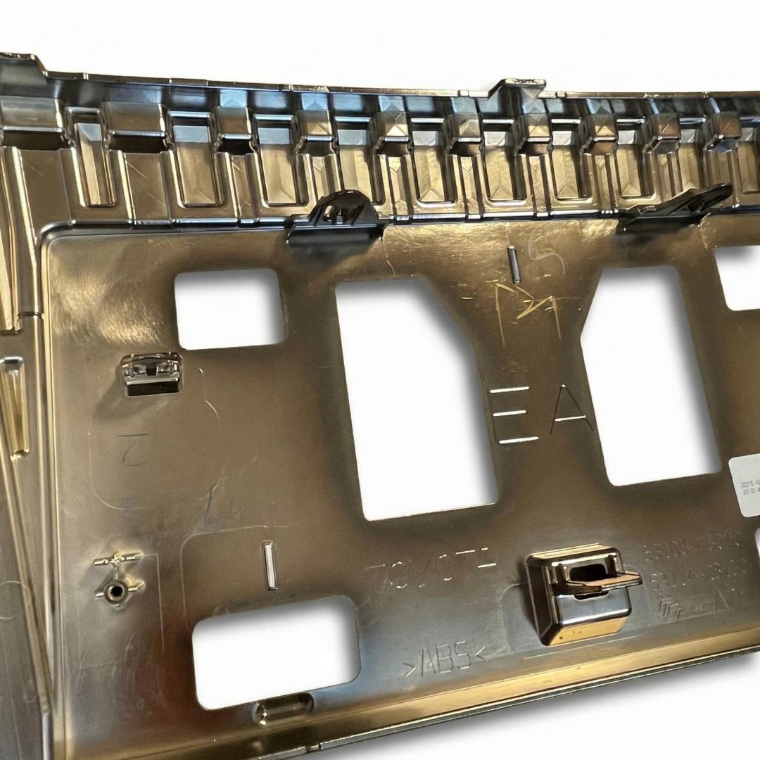 【新品】【送料込み】エスクァイア 80 前期　フロントグリル セット 純正品